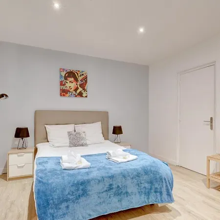 344 Angouleme - Superb In Apartment
