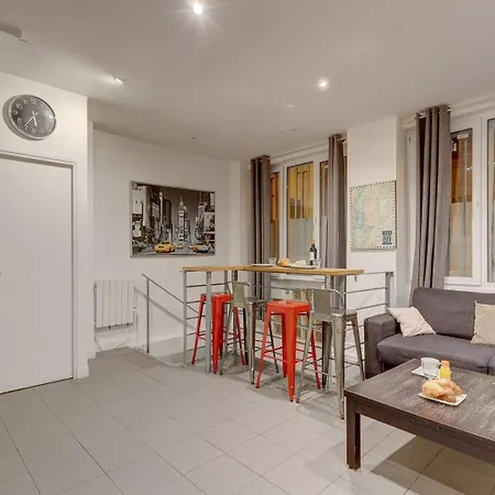 344 Angouleme - Superb In Apartment *